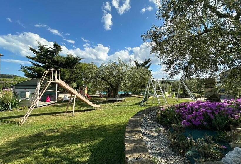 בית מלון כפרי Agriturismo Case Al Sole