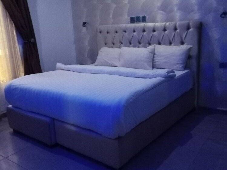 هتل Zoe S International