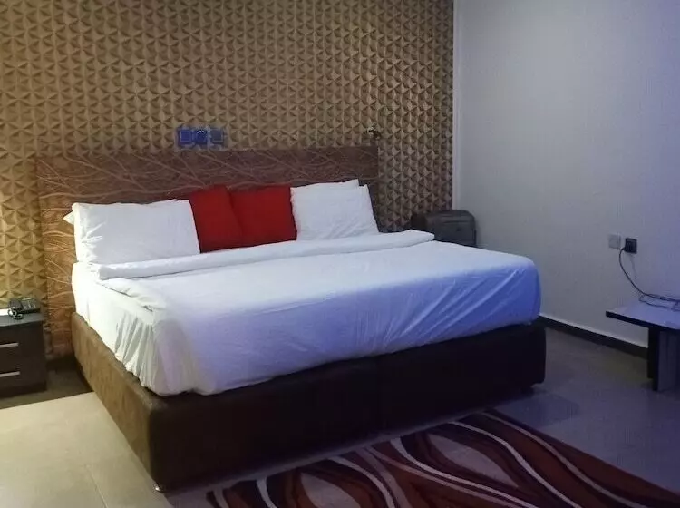 هتل Zoe S International