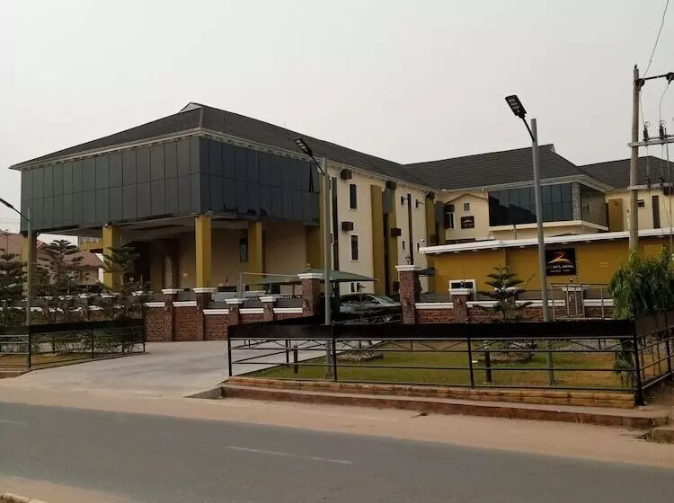 هتل Zoe S International