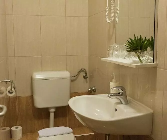 Majatalo Apartments And Rooms Katija & Egon