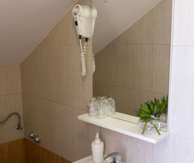 بنسيون Apartments And Rooms Katija & Egon