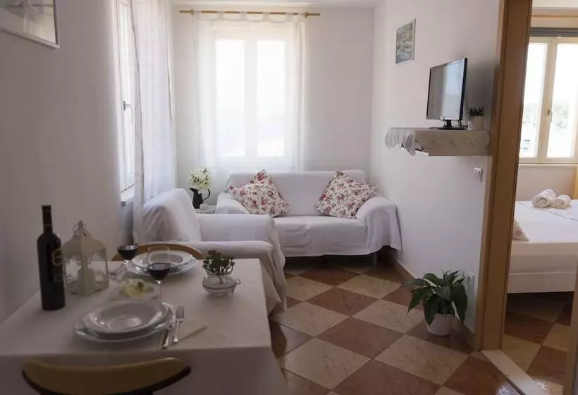 Majatalo Apartments And Rooms Katija & Egon