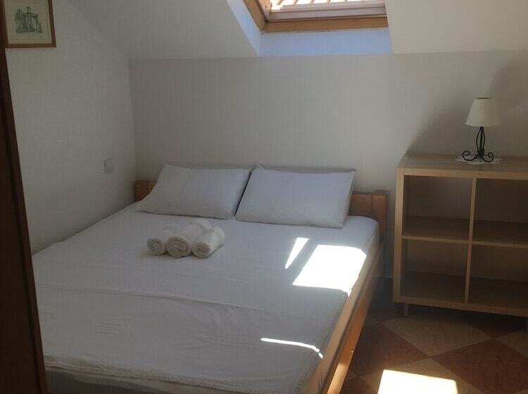 بنسيون Apartments And Rooms Katija & Egon