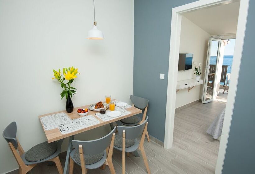 Seaside Luxury Suites