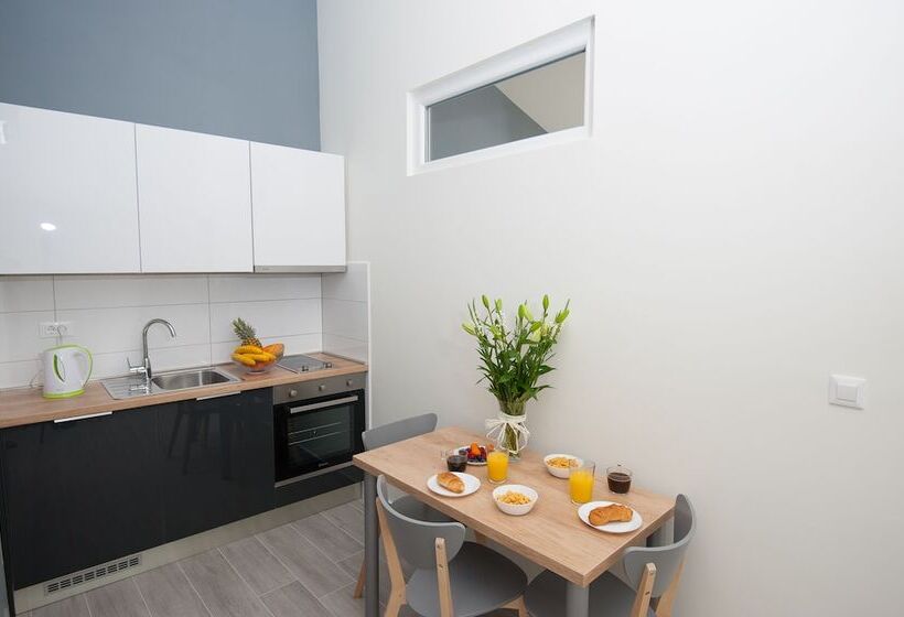 Seaside Luxury Suites