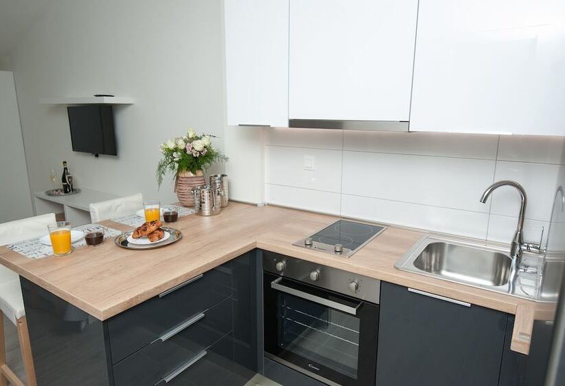 Seaside Luxury Suites