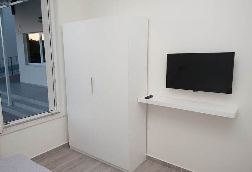 Seaside Luxury Suites