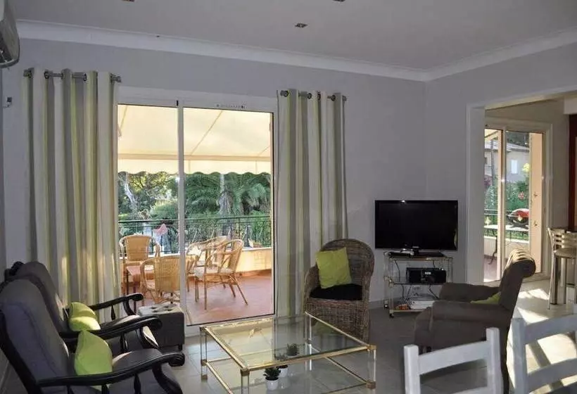 Villa Gecko
