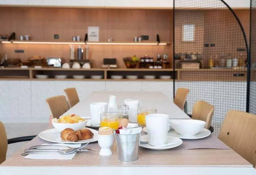 ホテル Ibis Styles Paris Romainville