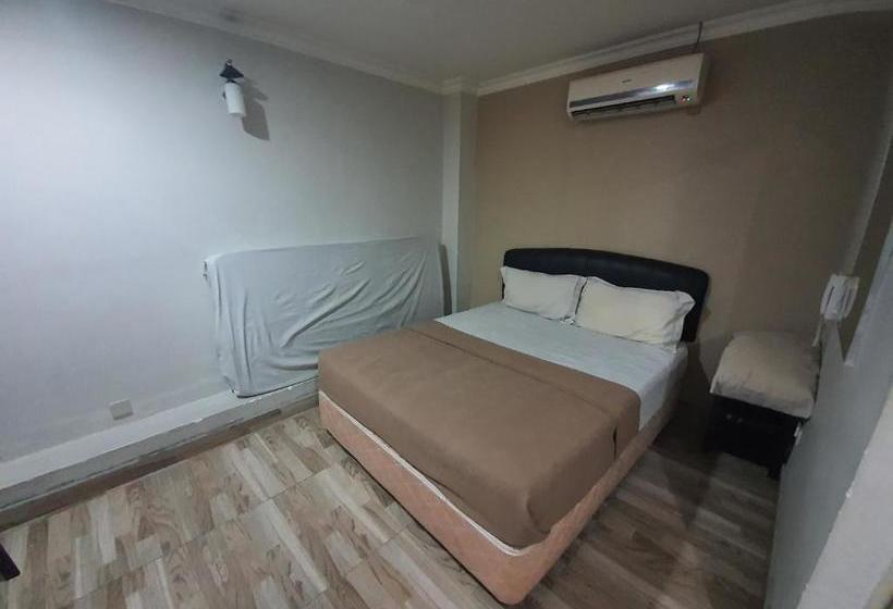 בית מלון כפרי Oyo 89970 Dg