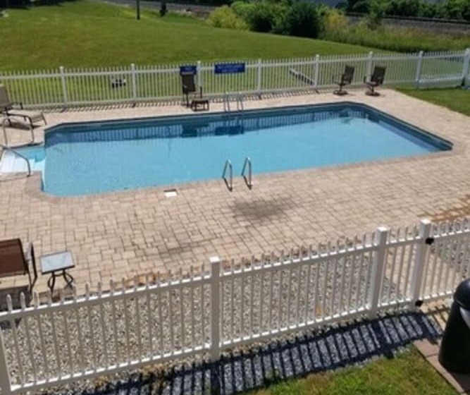 ホテル Days Inn & Suites By Wyndham Lancaster Amish Country