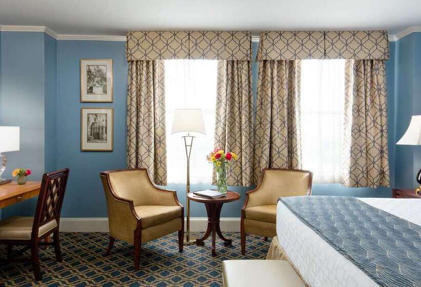 فندق Francis Marion