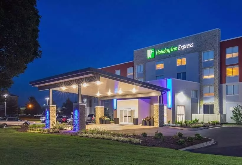 Отель Holiday Inn Express Chesapeake Norfolk, An Ihg