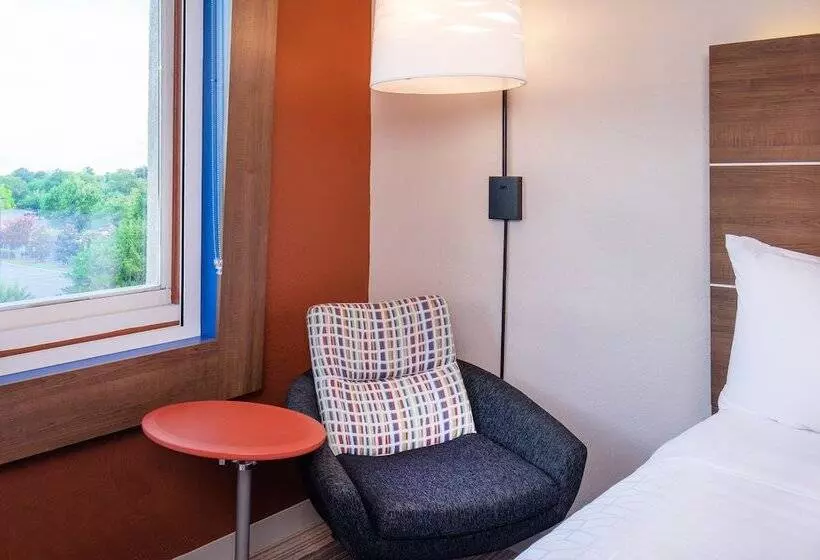 Отель Holiday Inn Express Chesapeake Norfolk, An Ihg