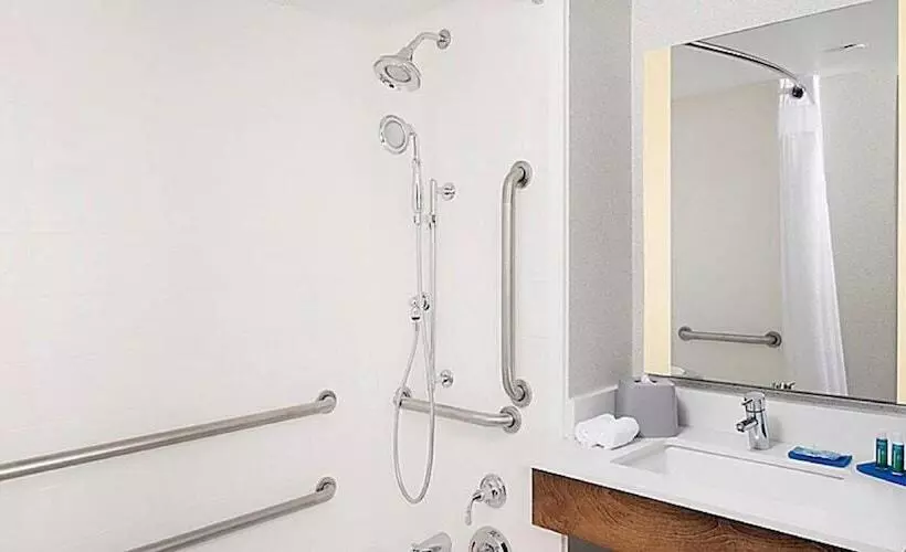 Отель Holiday Inn Express Chesapeake Norfolk, An Ihg