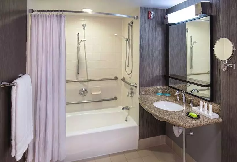 Отель Le Méridien Boston Cambridge