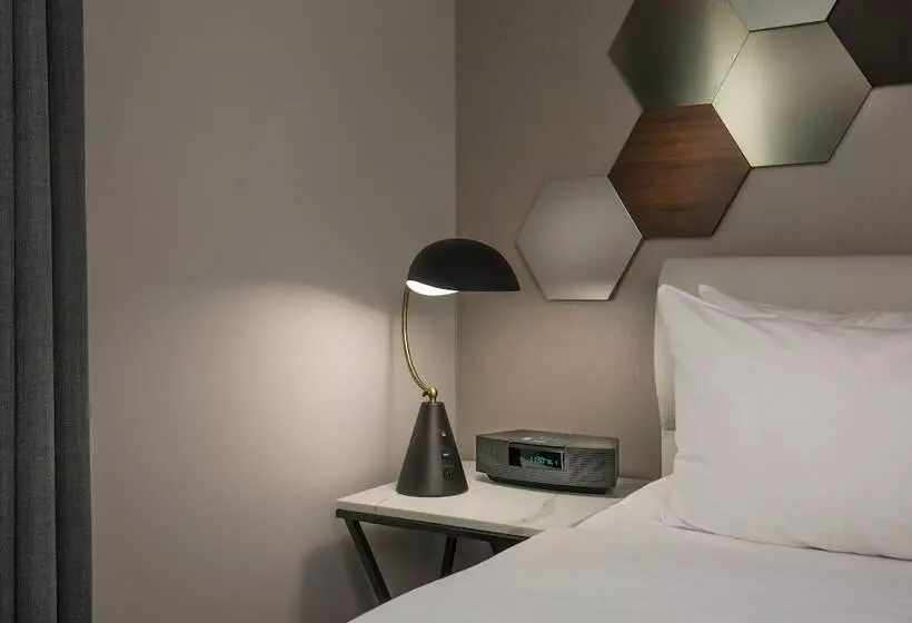 Отель Le Méridien Boston Cambridge