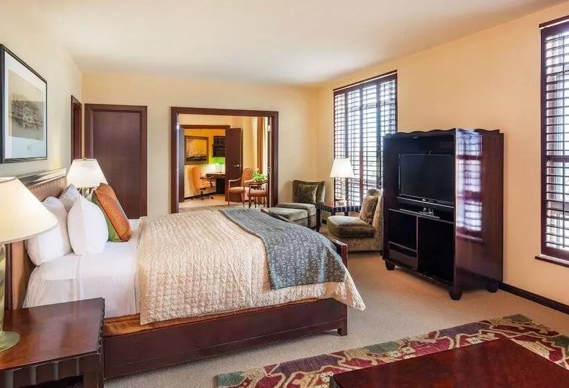 Отель Le Méridien Boston Cambridge