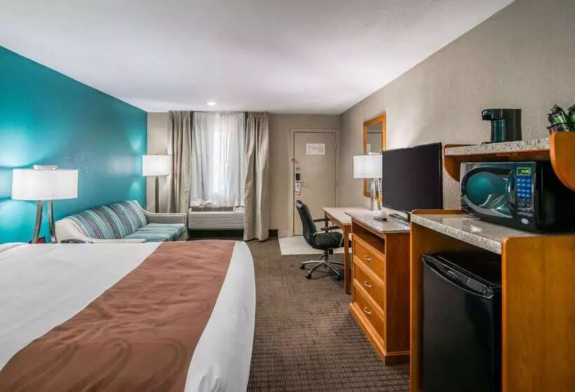 هتل Quality Inn & Suites Near White Sands National Park
