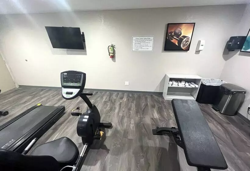 هتل Quality Inn & Suites Near White Sands National Park