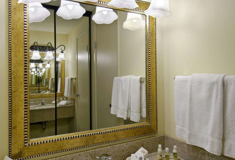 هتل Red Lion Seattle Airport