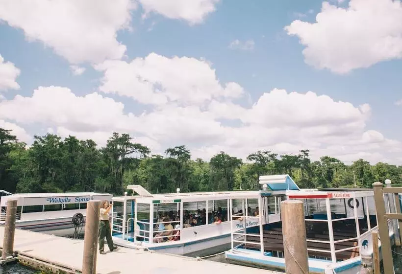 فندق The Lodge At Wakulla Springs