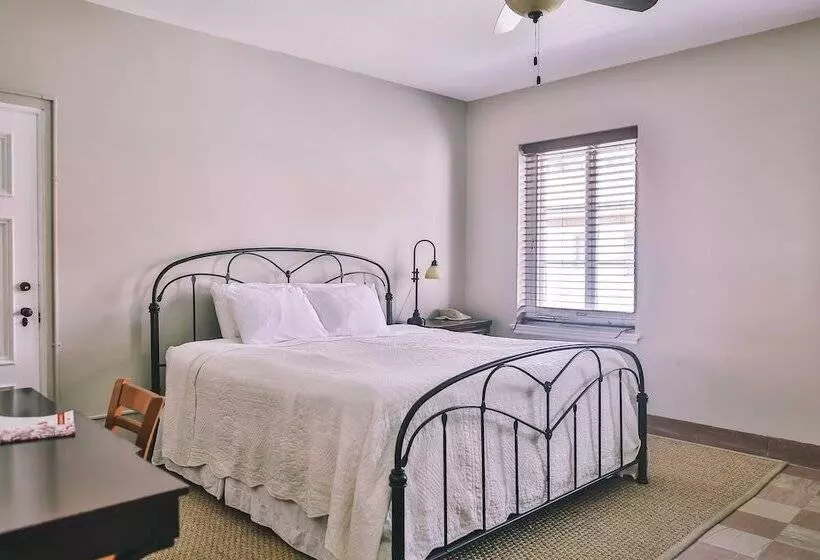 فندق The Lodge At Wakulla Springs