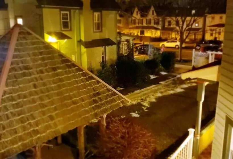 Отель Vandiver Inn