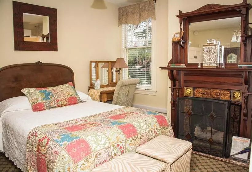 Отель Vandiver Inn