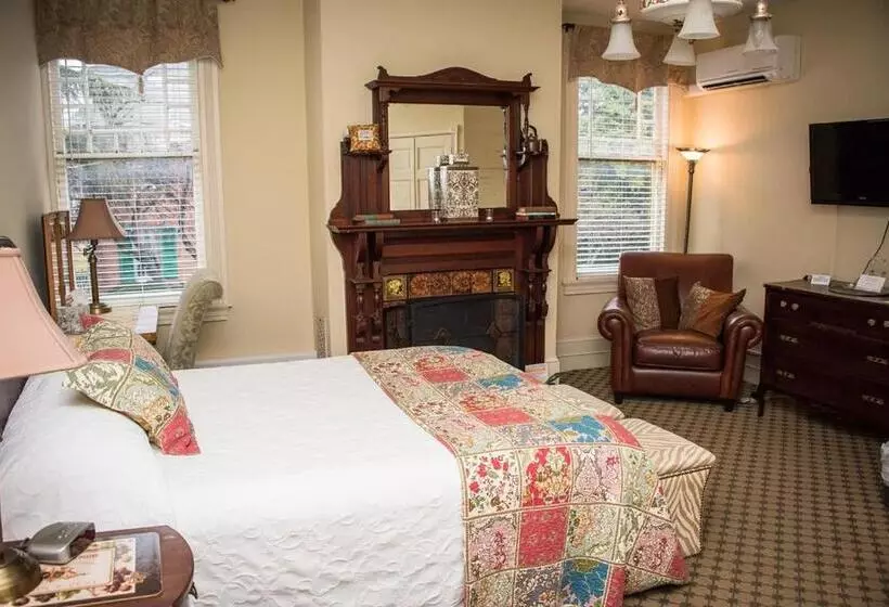 Отель Vandiver Inn