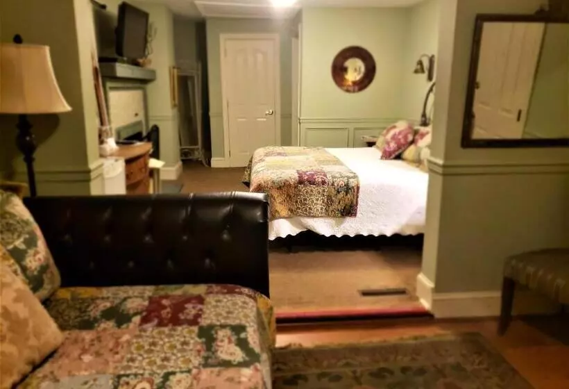 Отель Vandiver Inn