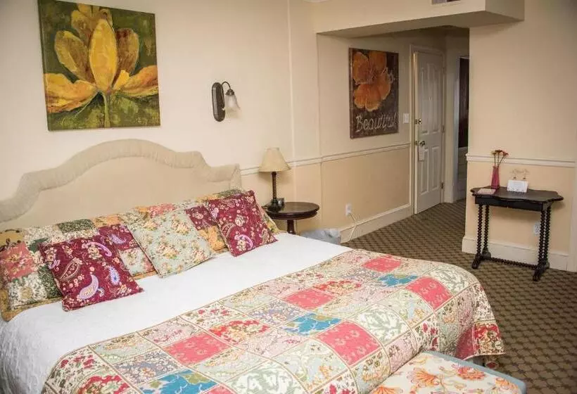 Отель Vandiver Inn