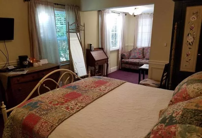 Отель Vandiver Inn