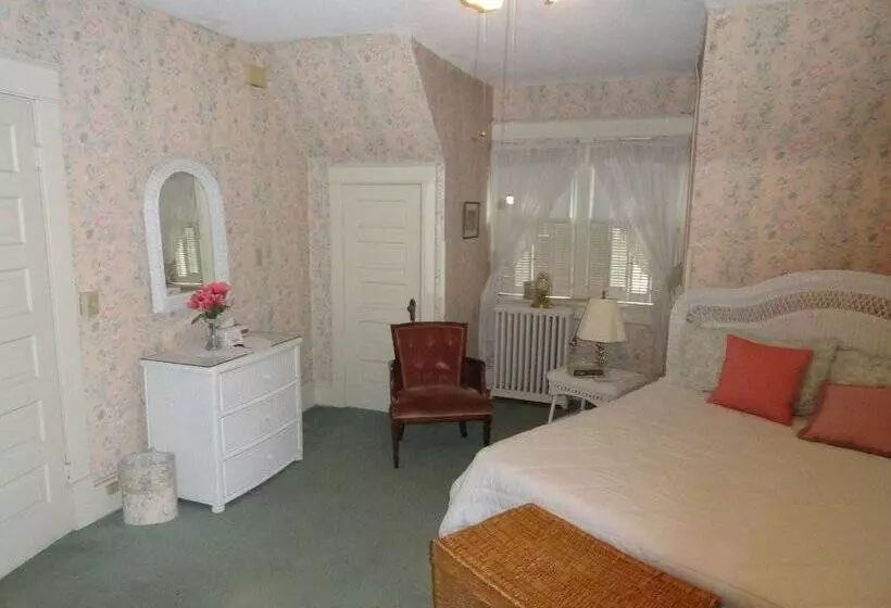 בית מלון כפרי Victorian Inn B&b