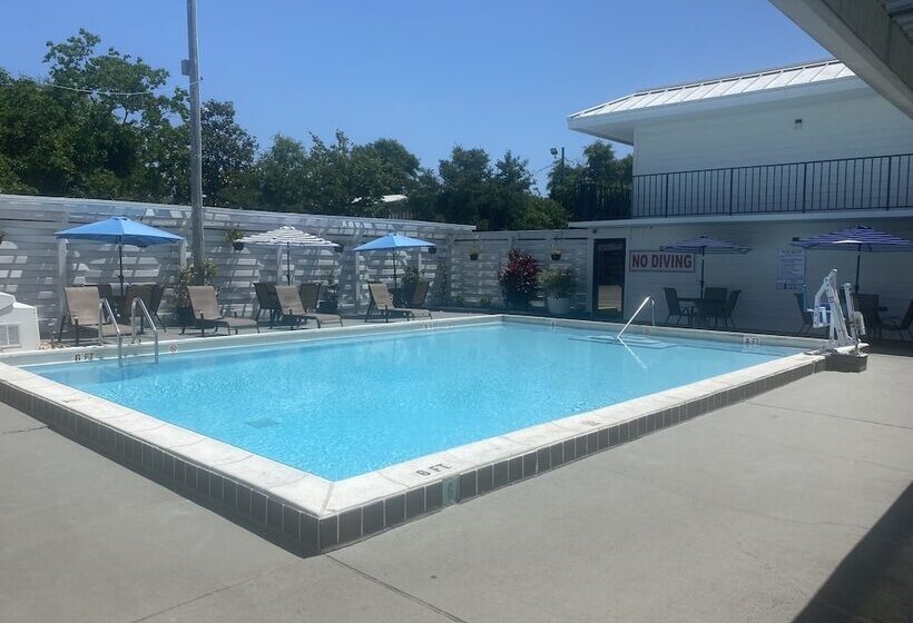 هتل Village Inn Destin