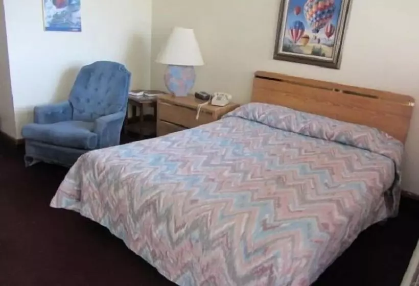 فندق Warrick Plaza Inn