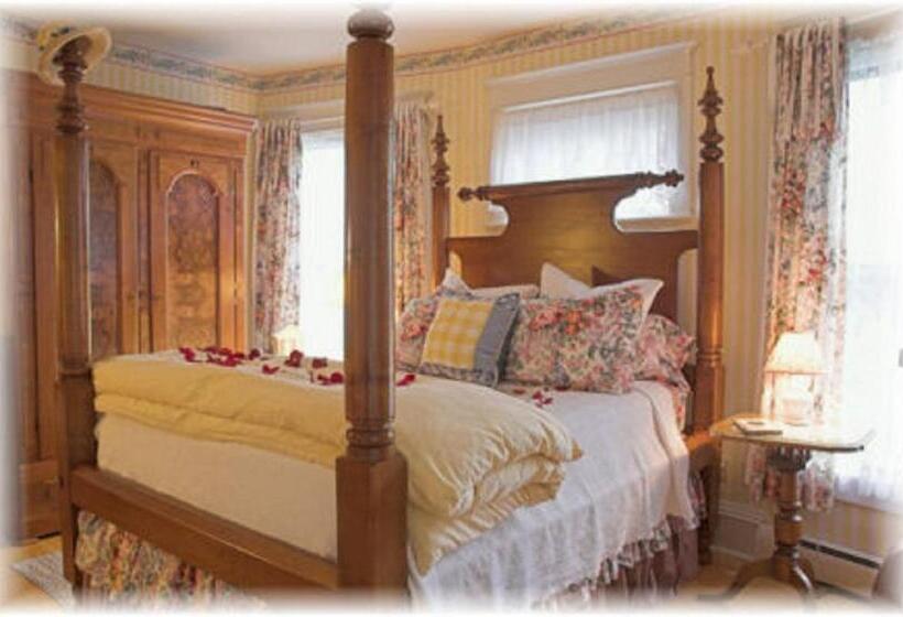 Отель White Lace Inn