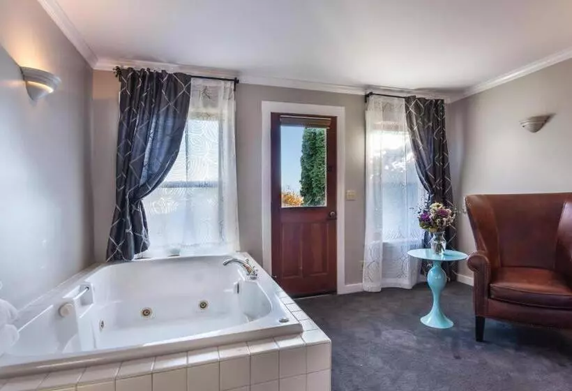 酒店 Wild Iris Inn