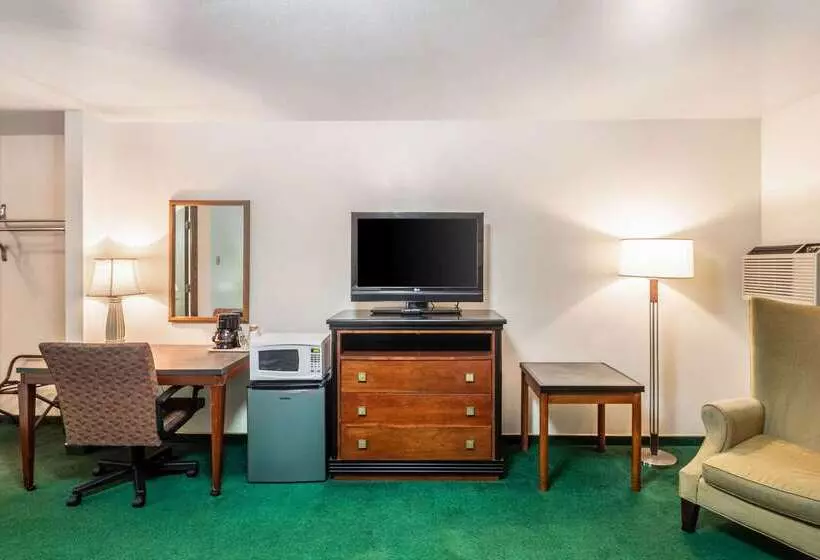 Мотель Econo Lodge