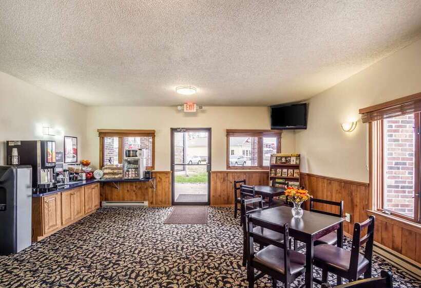 فندق على الطريق Econo Lodge