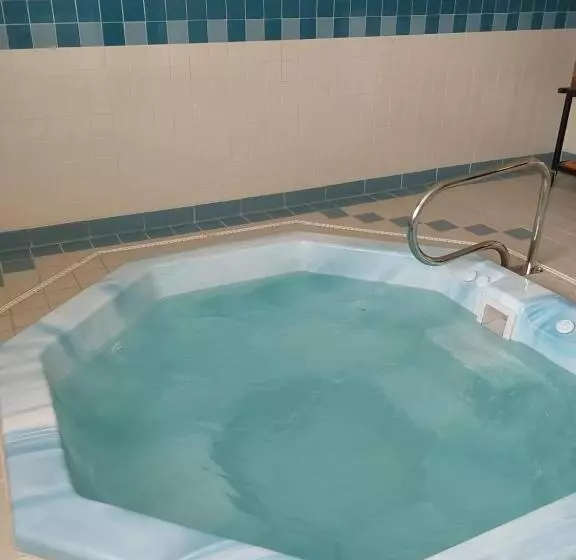 مُتل Lavissh Inn & Suites