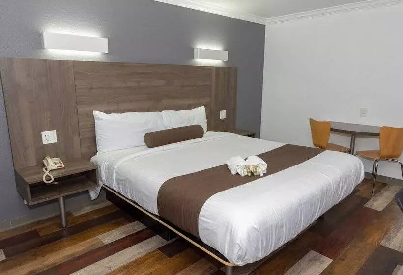 汽车旅馆  Value Inn Bellflower