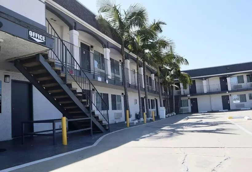 汽车旅馆  Value Inn Bellflower