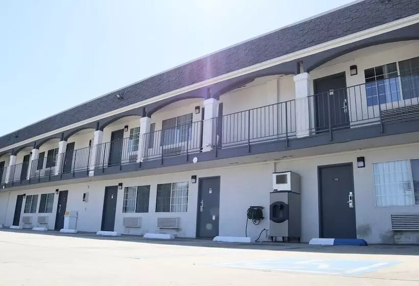 汽车旅馆  Value Inn Bellflower