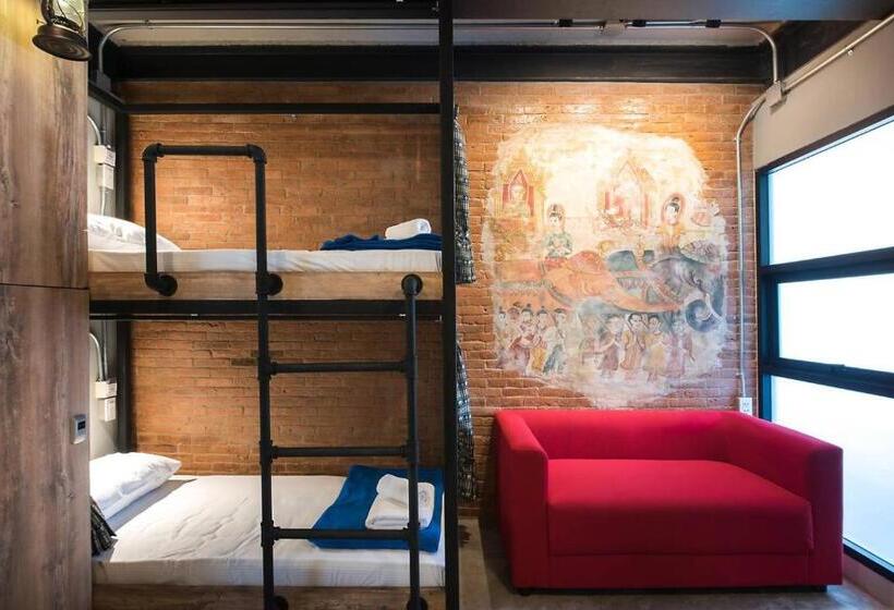 Hospedaria Sri Ayutthaya