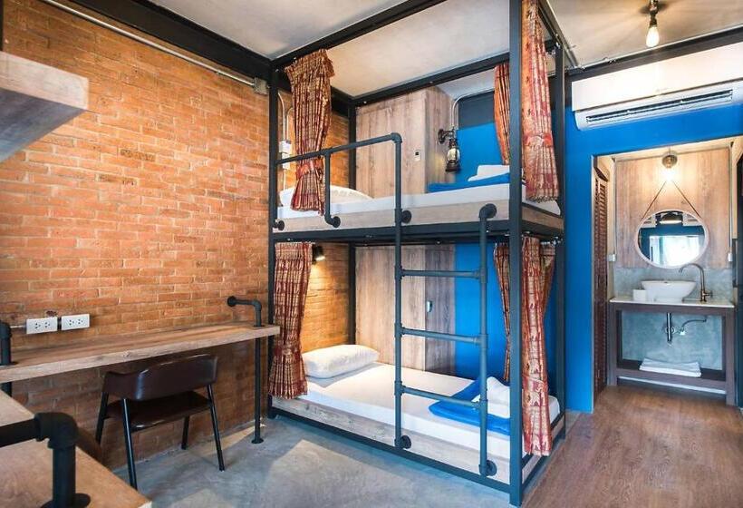 Hospedaria Sri Ayutthaya