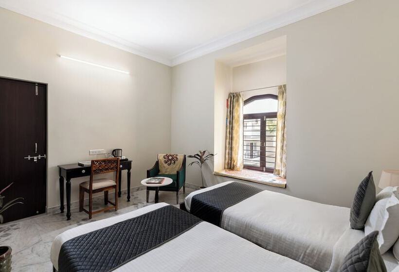 فندق Chandra Vilas Heritage Stay