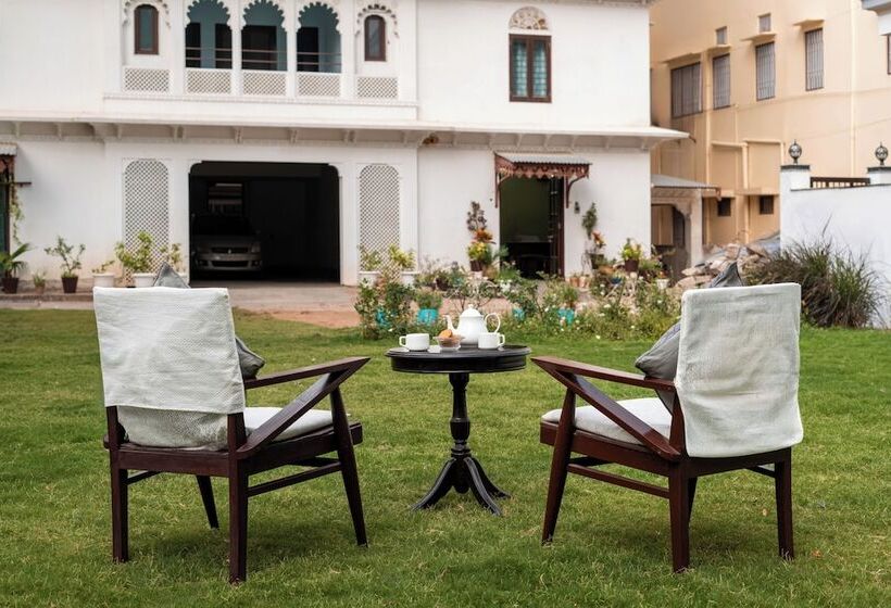 فندق Chandra Vilas Heritage Stay