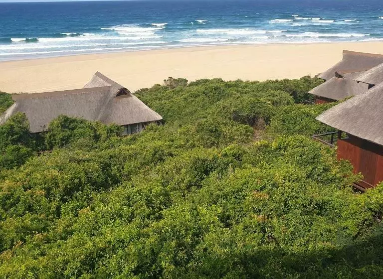 Montebelo Milibangalala Bay Resort